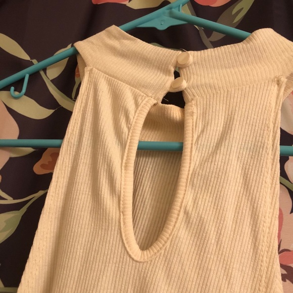 Bohemian Halter Crop-top - Picture 9 of 9